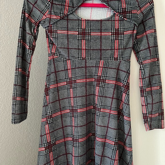 Epic Threads Dresses Black and Red Long Sleeve Little Girls Dress Size M NWT - Picture 3 of 3